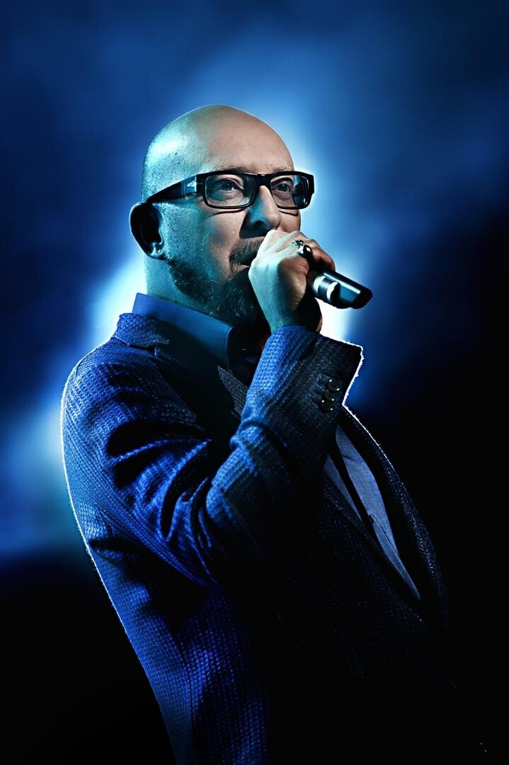 Mario Biondi Italian Pop Singer, Black Voice as Barry White