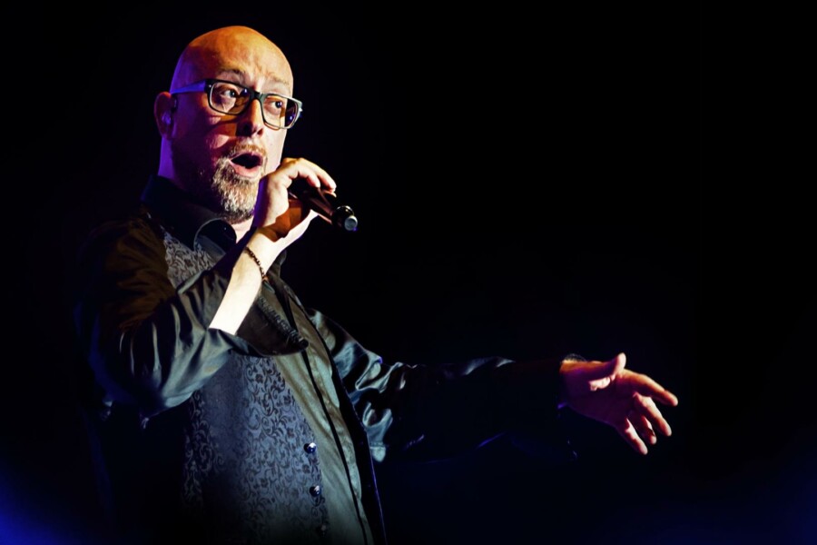 Mario Biondi Italian Pop Singer, Black Voice as Barry White
