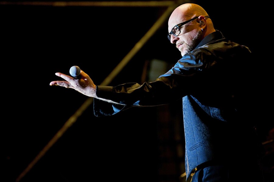 Mario Biondi Italian Pop Singer, Black Voice as Barry White
