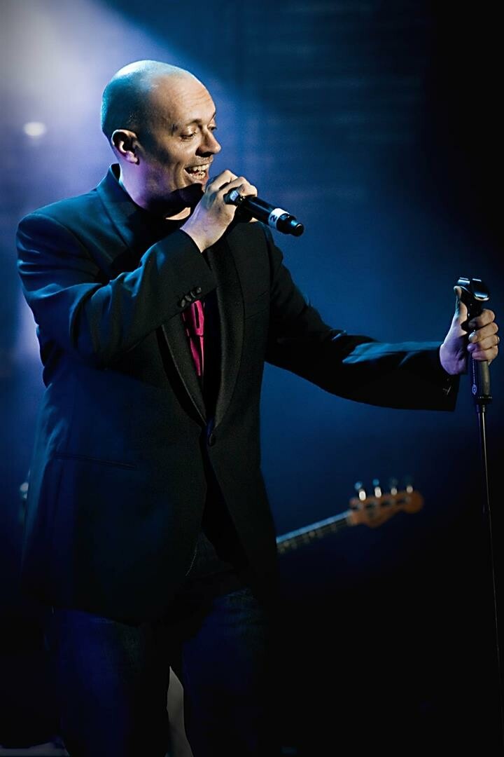 Max Pezzali italian pop singer ex cantante 883