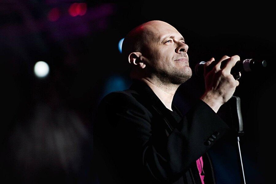 Max Pezzali italian pop singer ex cantante 883