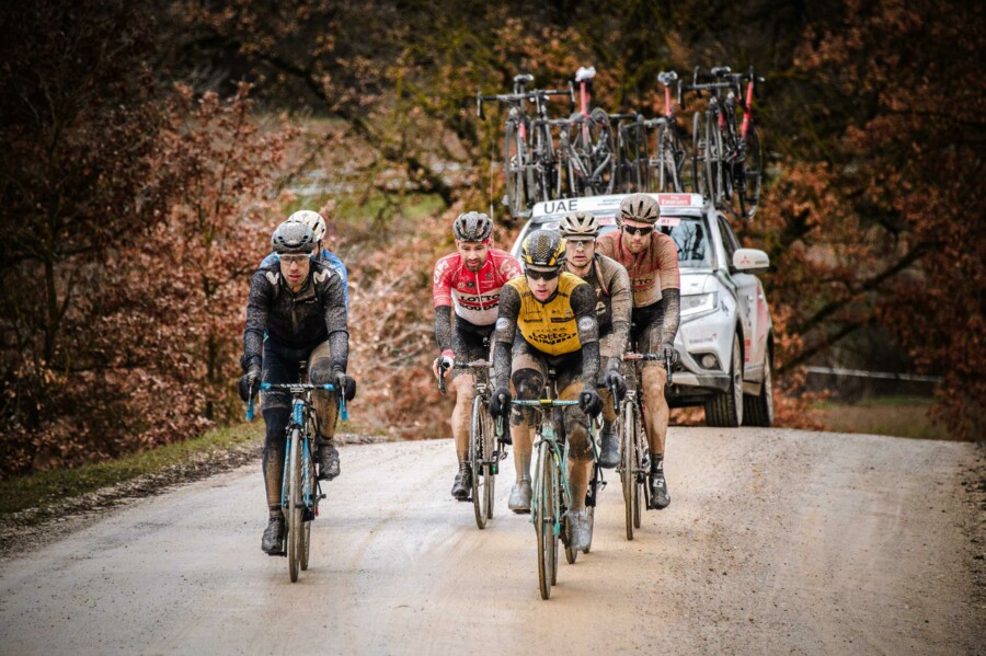 La classica del ciclismo professionista "Strade Bianche" nella cornice dei paesaggi senesi, passando dalla Val d'Orcia fino all'arrivo a Siena nella Piazza del Campo Strade Bianche Siena | 3 Marzo 2018
